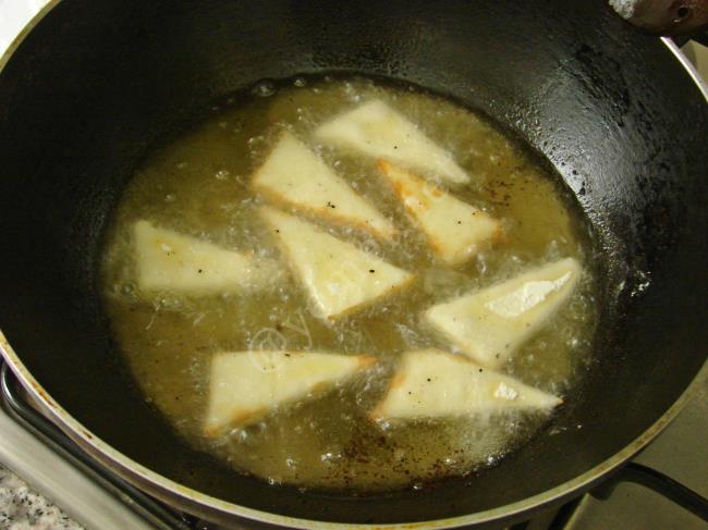 Unlu Hellim Peyniri Kızartması - Yapılışı (5/8) 