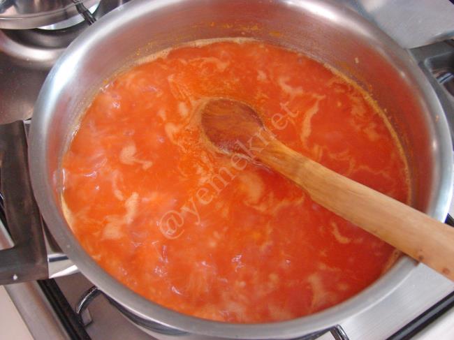 Baklalı Tarhana Çorbası - Yapılışı (9/12) 
