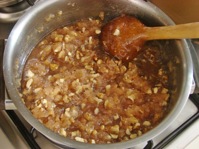 Cevizli Rendelenmiş Ayva Reçeli - Yapılışı (9/12) 