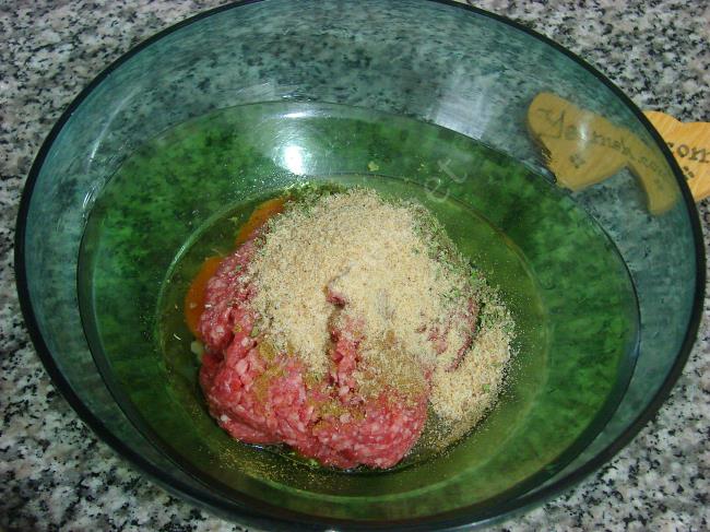 Galeta Unlu Köfte Harcı - Yapılışı (5/12) 