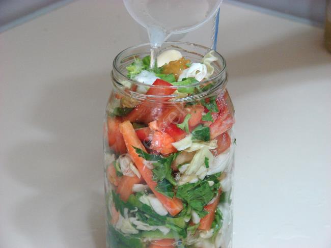 Karışık Doğrama Sebze Turşusu - Yapılışı (7/12) 