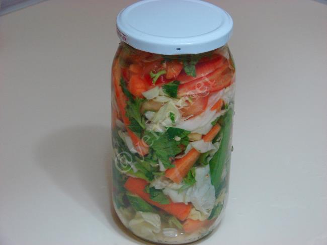 Karışık Doğrama Sebze Turşusu - Yapılışı (9/12) 