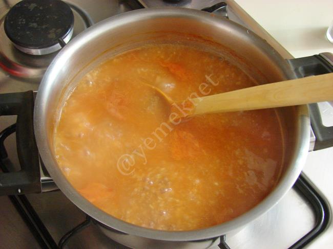 Kıymalı Tarhana Çorbası - Yapılışı (8/12) 