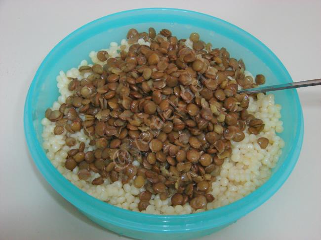 Mercimekli Kuskus Salatası - Yapılışı (4/8) 