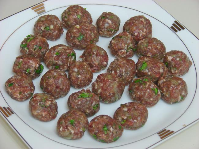 Ispanak Beğendili Köfte - Yapılışı (12/16) 