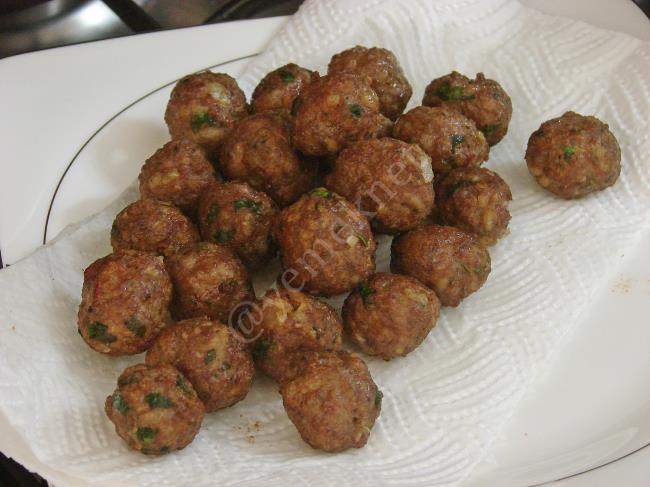 Ispanak Beğendili Köfte - Yapılışı (14/16) 