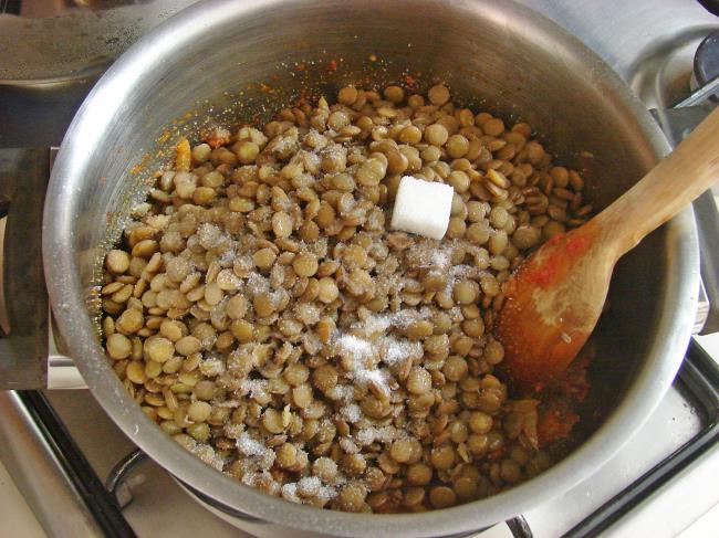 Kıymalı Mercimek Yemeği - Yapılışı (8/12) 