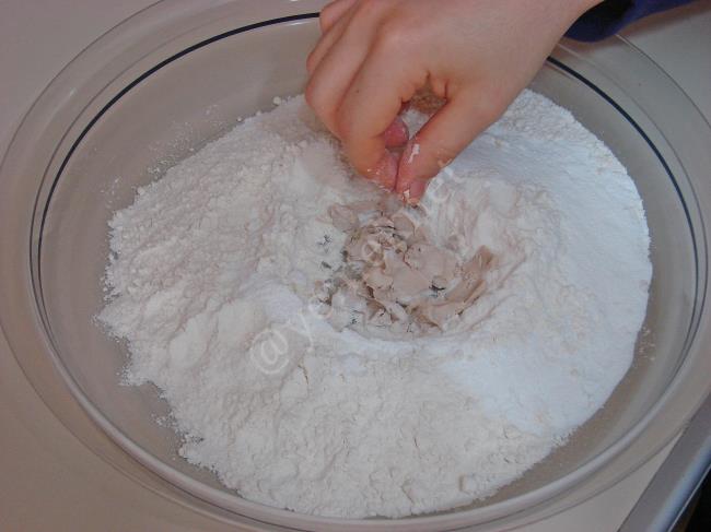 Krem Şantili Poğaça - Yapılışı (4/16) 