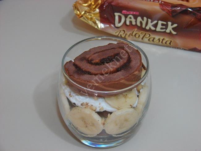 Kupta Dankekli Muzlu Kolay Pasta - Yapılışı (9/12) 