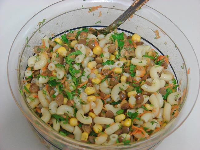 Mercimekli Makarna Salatası - Yapılışı (9/12) 