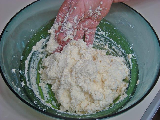 Şerbetli Peynir Tatlısı - Yapılışı (7/16) 