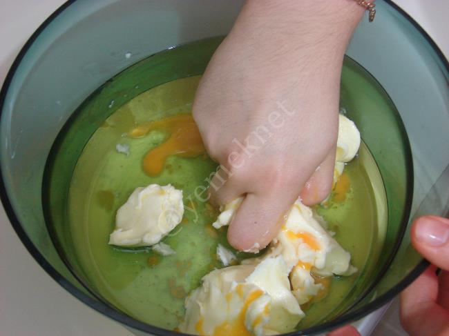 Susamlı Tuzlu Kurabiye - Yapılışı (2/12) 