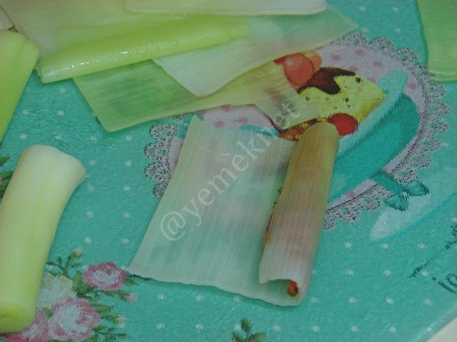 Etli Pırasa Dolması - Yapılışı (10/16) 