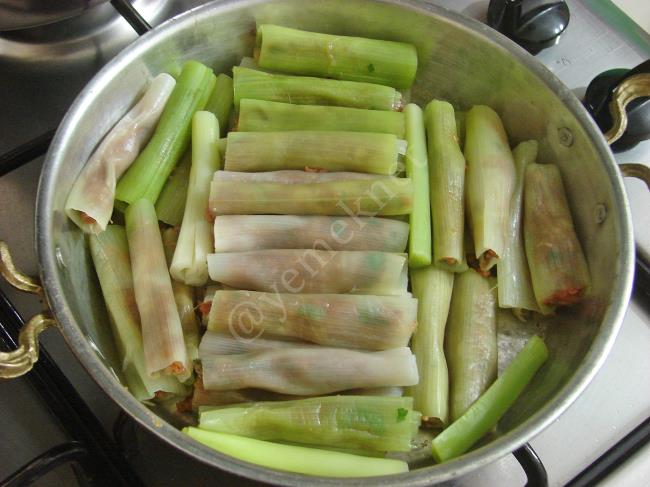 Etli Pırasa Dolması - Yapılışı (12/16) 