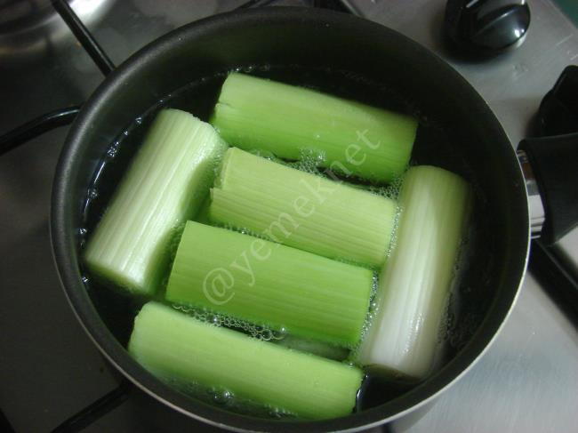 Etli Pırasa Dolması - Yapılışı (4/16) 