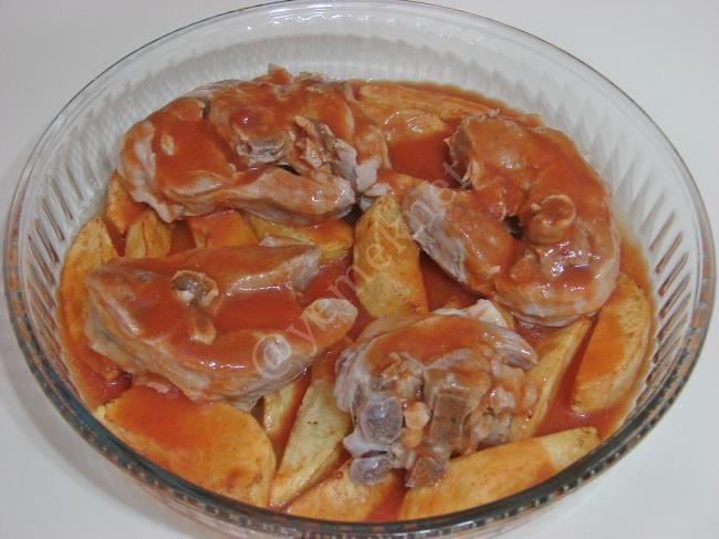 Fırında Patatesli Et Yemeği - Yapılışı (8/12) 