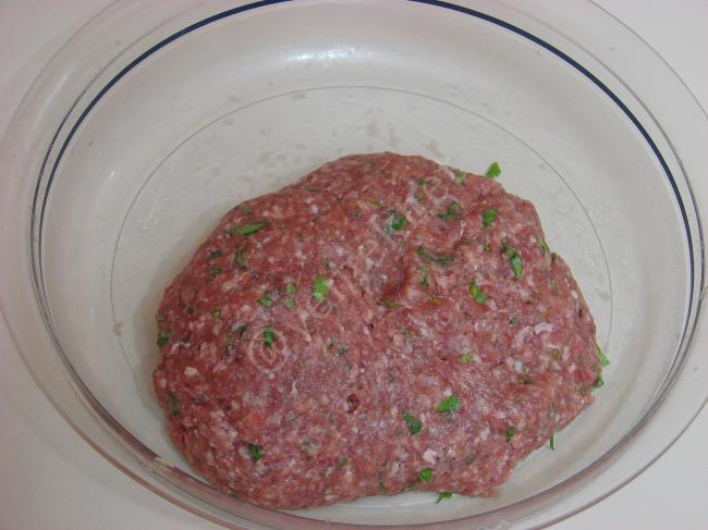 Fırında Salçalı Patatesli Köfte - Yapılışı (3/12) 