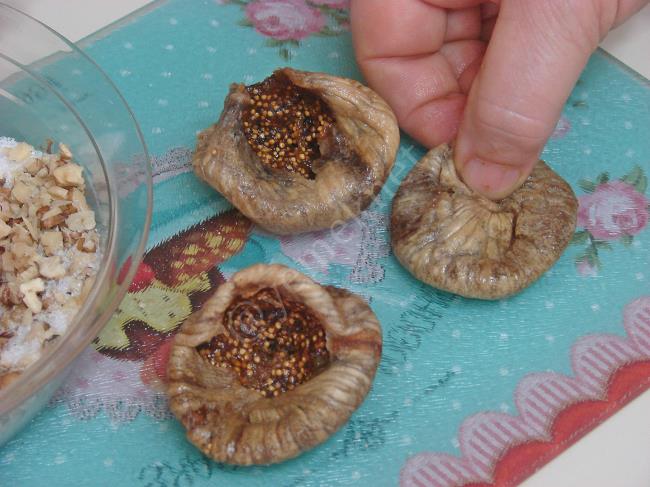 Fırında Sütlü İncir Tatlısı - Yapılışı (4/12) 