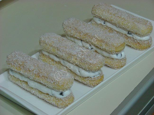 Hindistan Cevizli Kedi Dili Ekler Pasta - Yapılışı (7/12) 