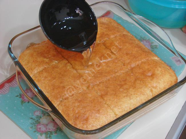 İrmikli Revani Tatlısı - Yapılışı (12/16) 