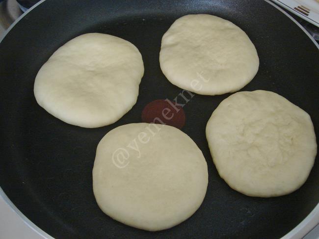 Tavada Pita Ekmeği - Yapılışı (7/12) 