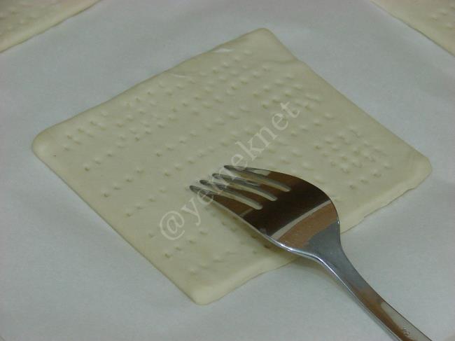 Karışık Milföy Pizza - Yapılışı (3/12) 