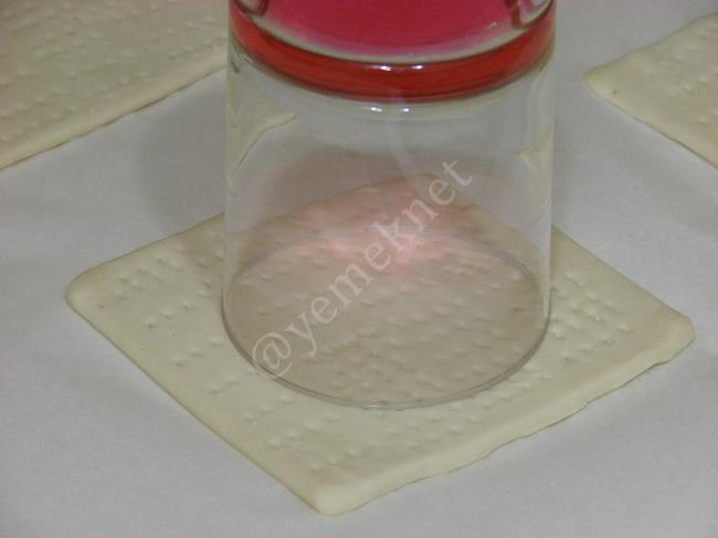 Karışık Milföy Pizza - Yapılışı (4/12) 