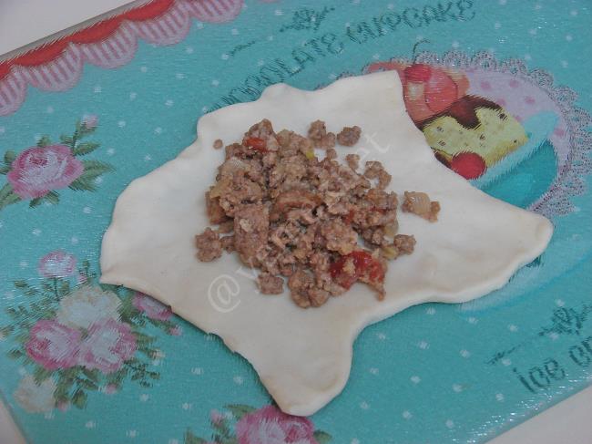 Kıymalı Milföy Poğaça - Yapılışı (3/12) 
