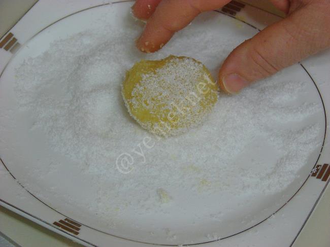 Limonlu İrmik Lokumları - Yapılışı (8/12) 