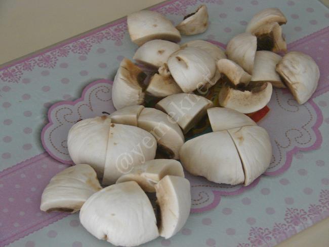 Mantar Yemeği - Yapılışı (3/8) 