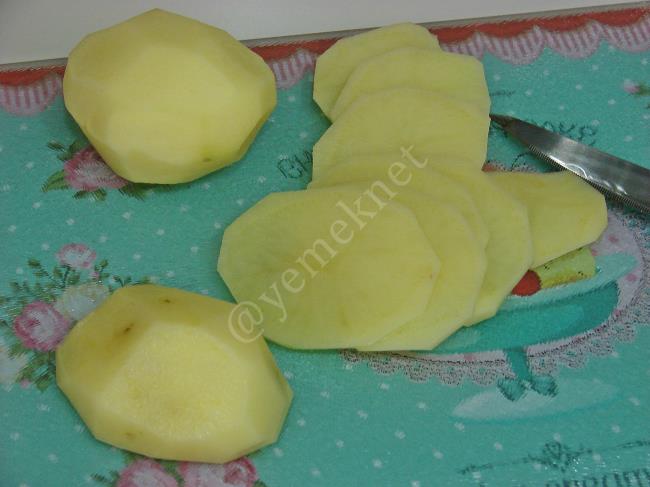 Parmesanlı Patates Kızartması - Yapılışı (2/8) 
