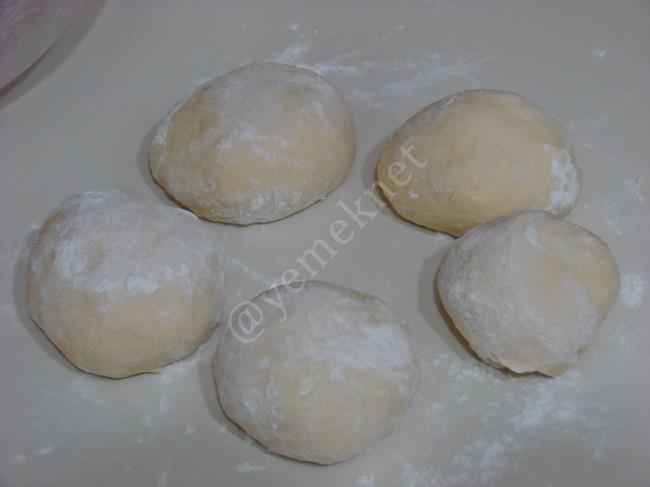 Patatesli Kaşarlı Gözleme (Acılı) - Yapılışı (5/20) 