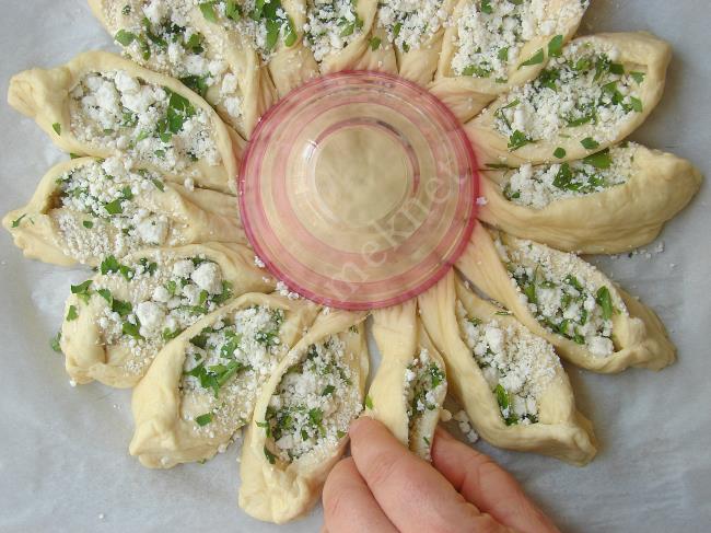 Peynirli Güneş Poğaça - Yapılışı (11/20) 