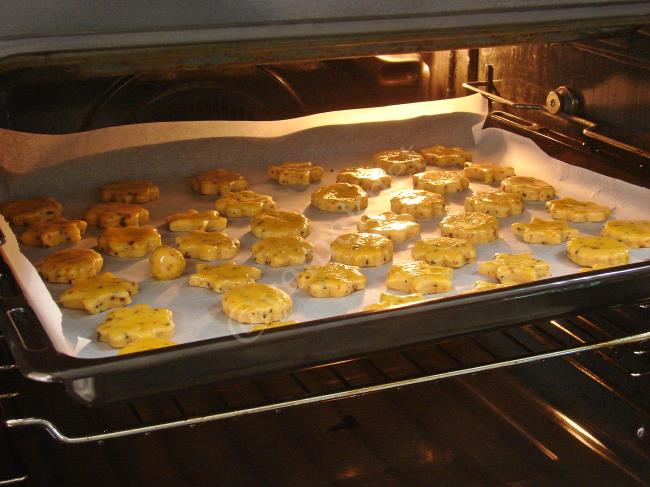 Acılı Kurabiye - Yapılışı (9/12) 