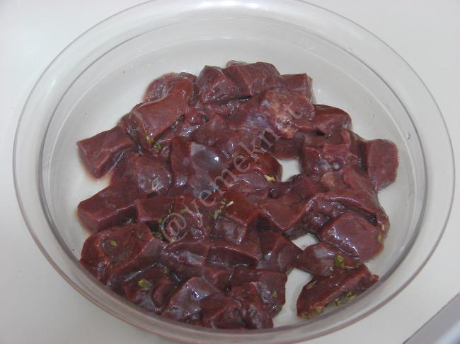 Cevizli Ciğer Sote - Yapılışı (2/12) 