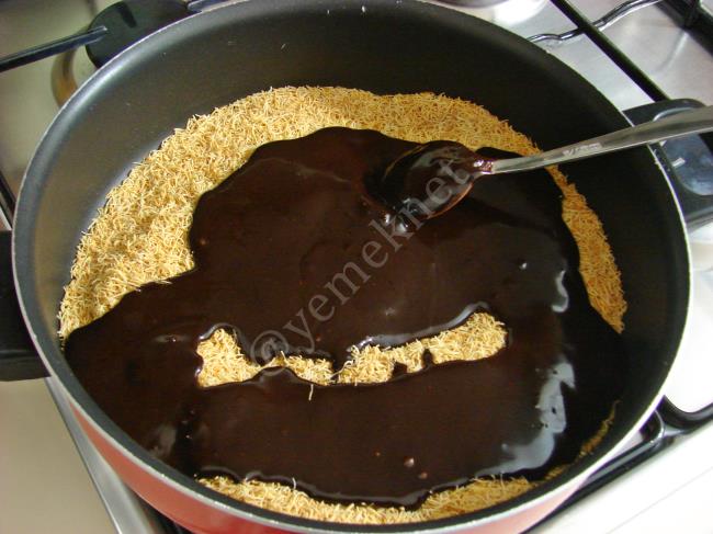 Çikolatalı Kadayıf Çıtırları - Yapılışı (6/16) 