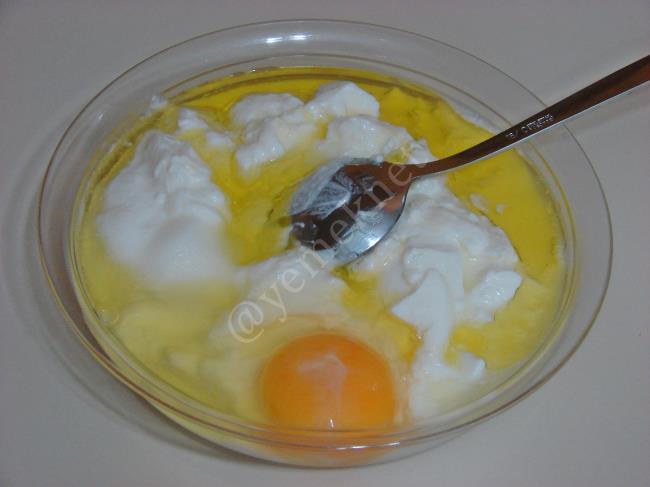 El Açması Lorlu Kırma Böreği - Yapılışı (17/24) 