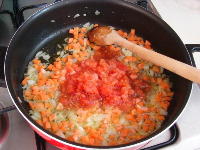 Havuçlu Semizotu Yemeği - Yapılışı (3/8) 