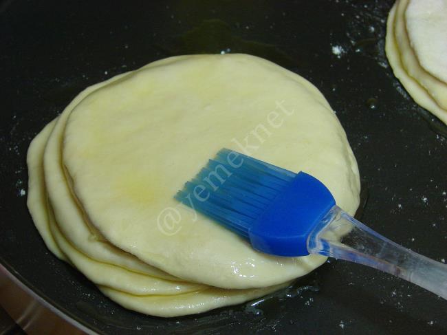 Ispanaklı Çarşaf Böreği - Yapılışı (8/16) 