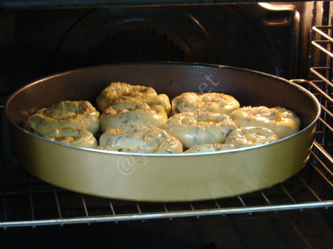 Ispanaklı Çarşaf Böreği - Yapılışı (14/16) 