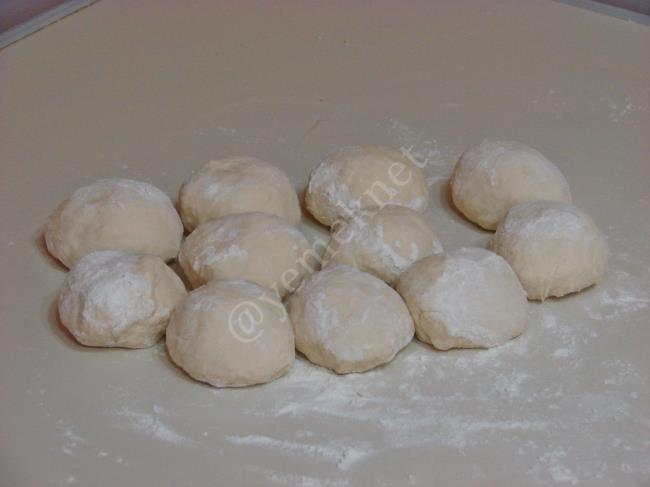 Ispanaklı Çarşaf Böreği - Yapılışı (7/16) 