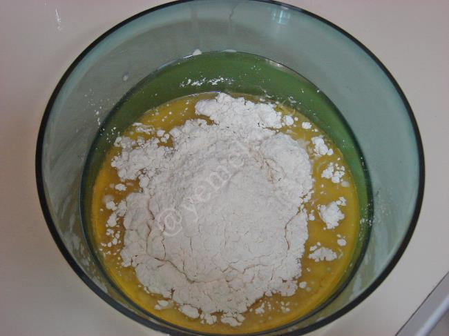 Ispanaklı Çiçek Poğaça - Yapılışı (3/20) 