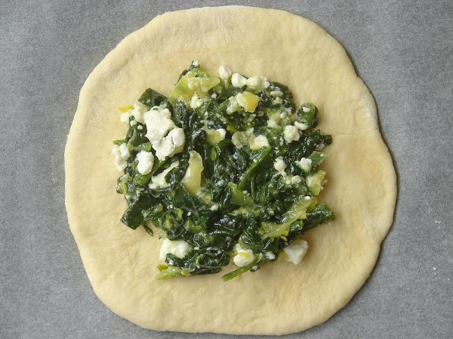 Ispanaklı Çiçek Poğaça - Yapılışı (8/20) 