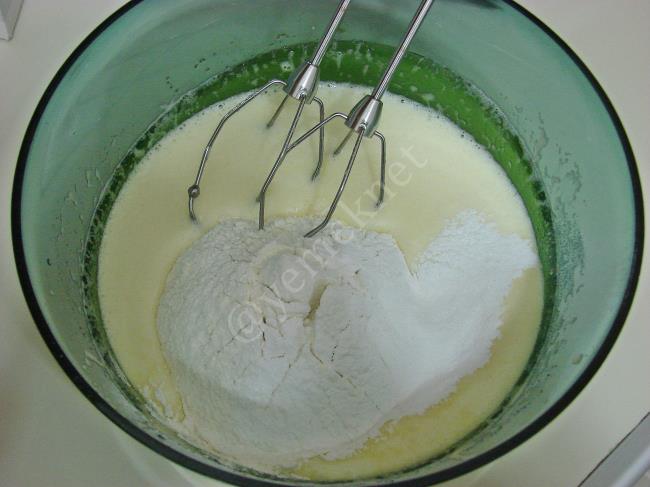 Kremalı Çilekli Tart - Yapılışı (4/20) 