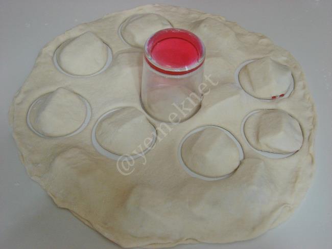 Mayasız İçli Pişi - Yapılışı (12/16) 