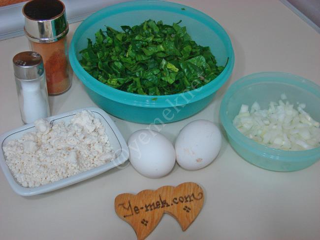 Sahanda Ispanaklı Peynirli Yumurta - Yapılışı (1/8) 