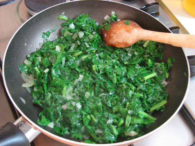 Üç Renkli Sebzeli Börek - Yapılışı (3/16) 