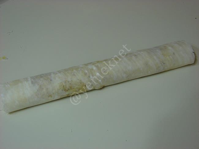 Baklava Yufkasında Kadayıf Sarma - Yapılışı (5/16) 