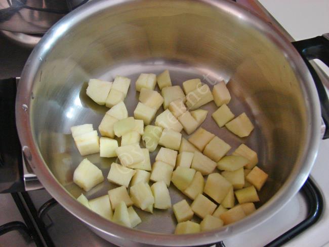 Elma Hoşafı - Yapılışı (3/8) 