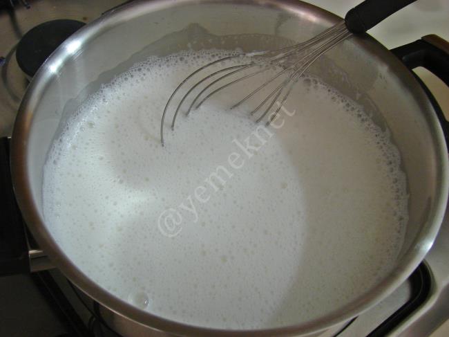 Ev Yapımı Süt Reçeli - Yapılışı (4/8) 